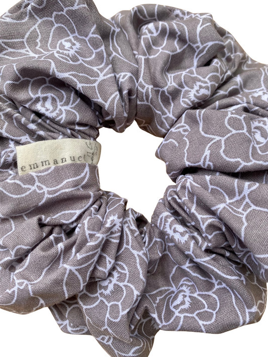 XL Oversized Scrunchie - Gray Flower