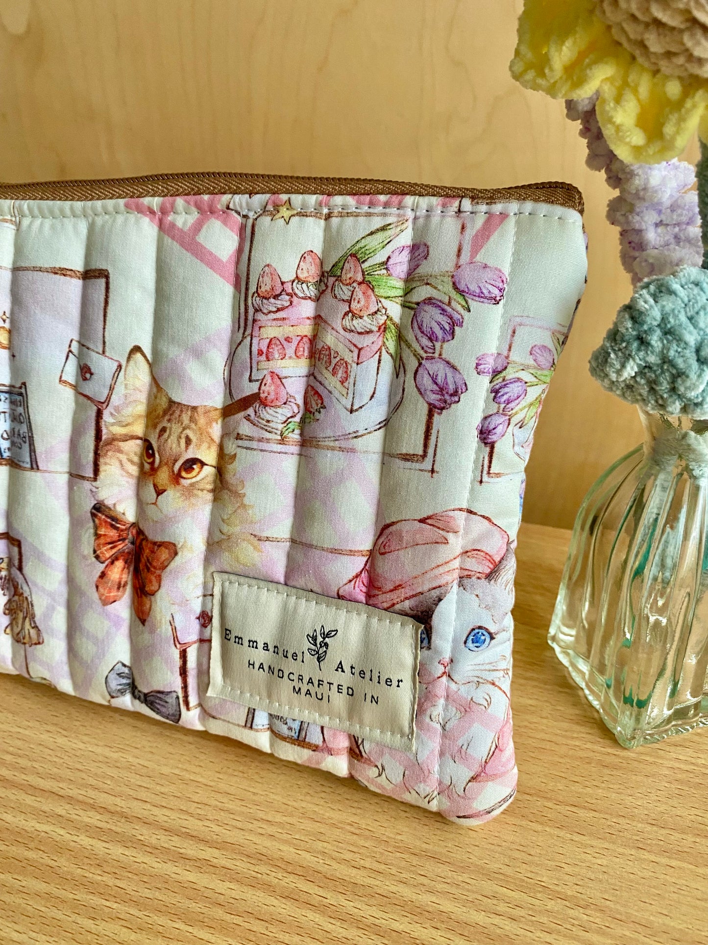 Medium Quilted Pouch - Love Cat