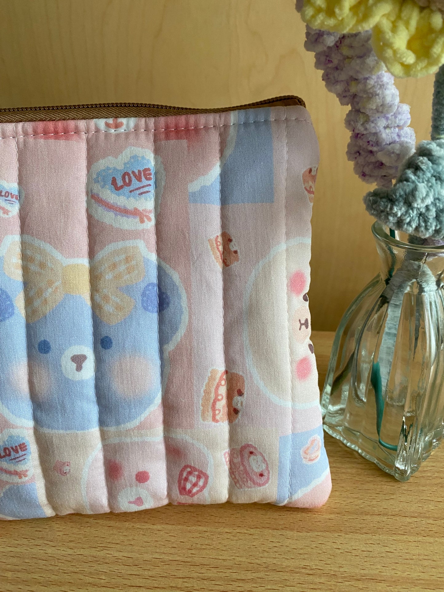 Medium Quilted Pouch - Strawberry Cake