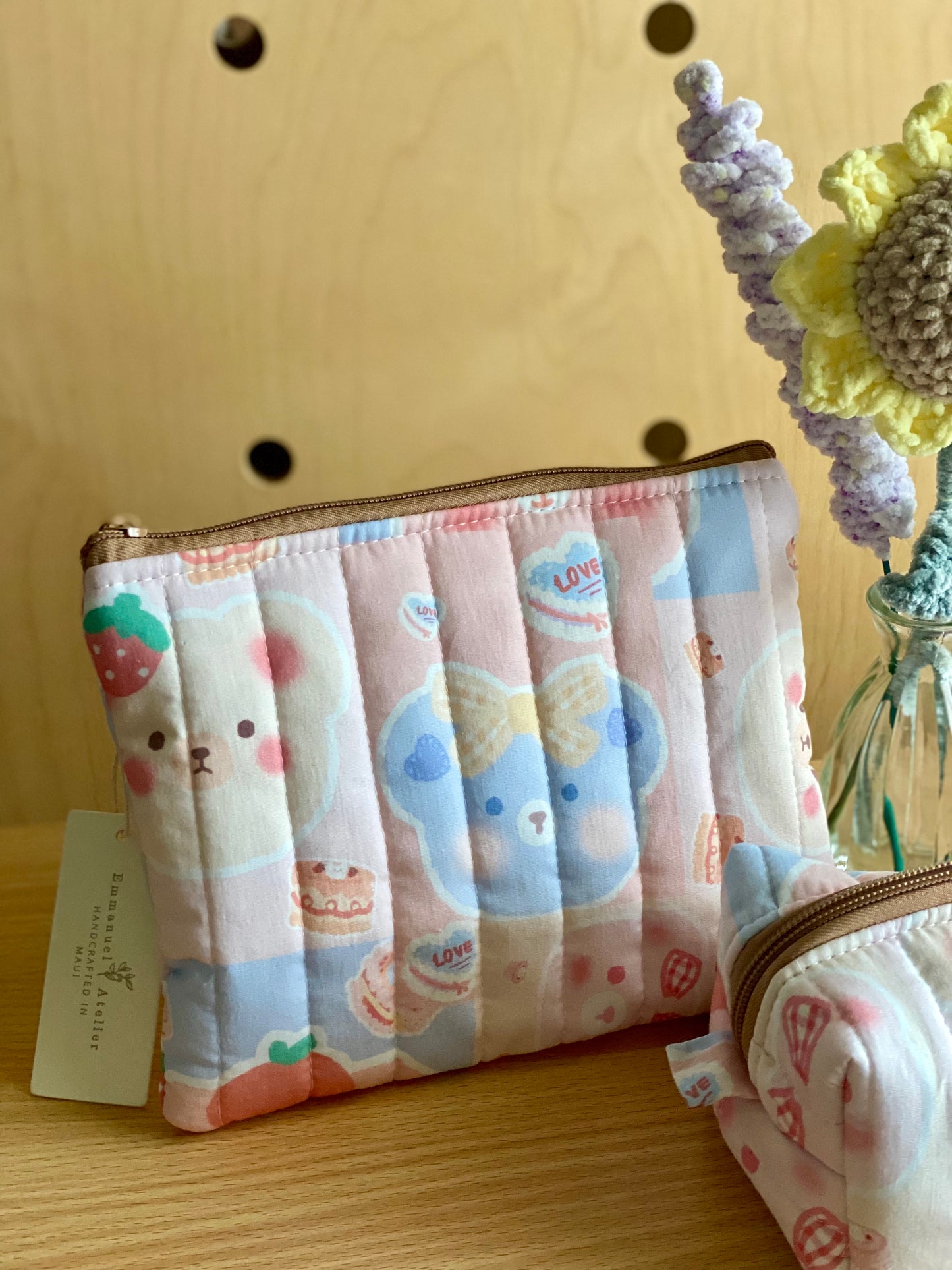 Medium Quilted Pouch - Strawberry Cake