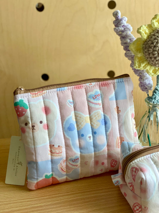 Medium Quilted Pouch - Strawberry Cake