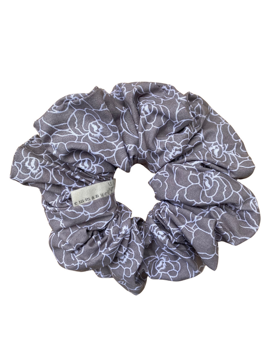 XL Oversized Scrunchie - Gray Flower